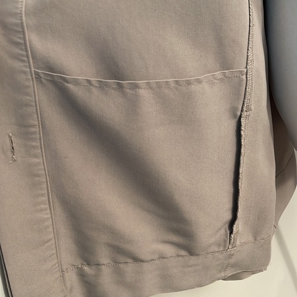In Focus rayon blend button up, jacket, beige size medium (23-121) - Picture 9 of 11